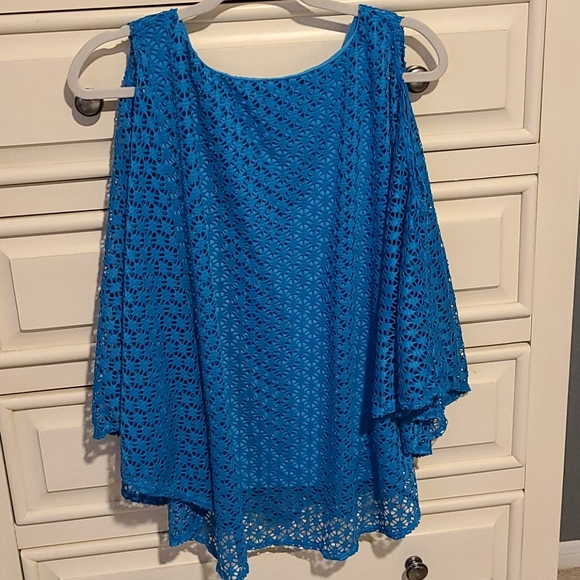 CLEARANCE /Make an offer! Slinky Brand Cold Shoulder top sz M - Picture 6 of 6